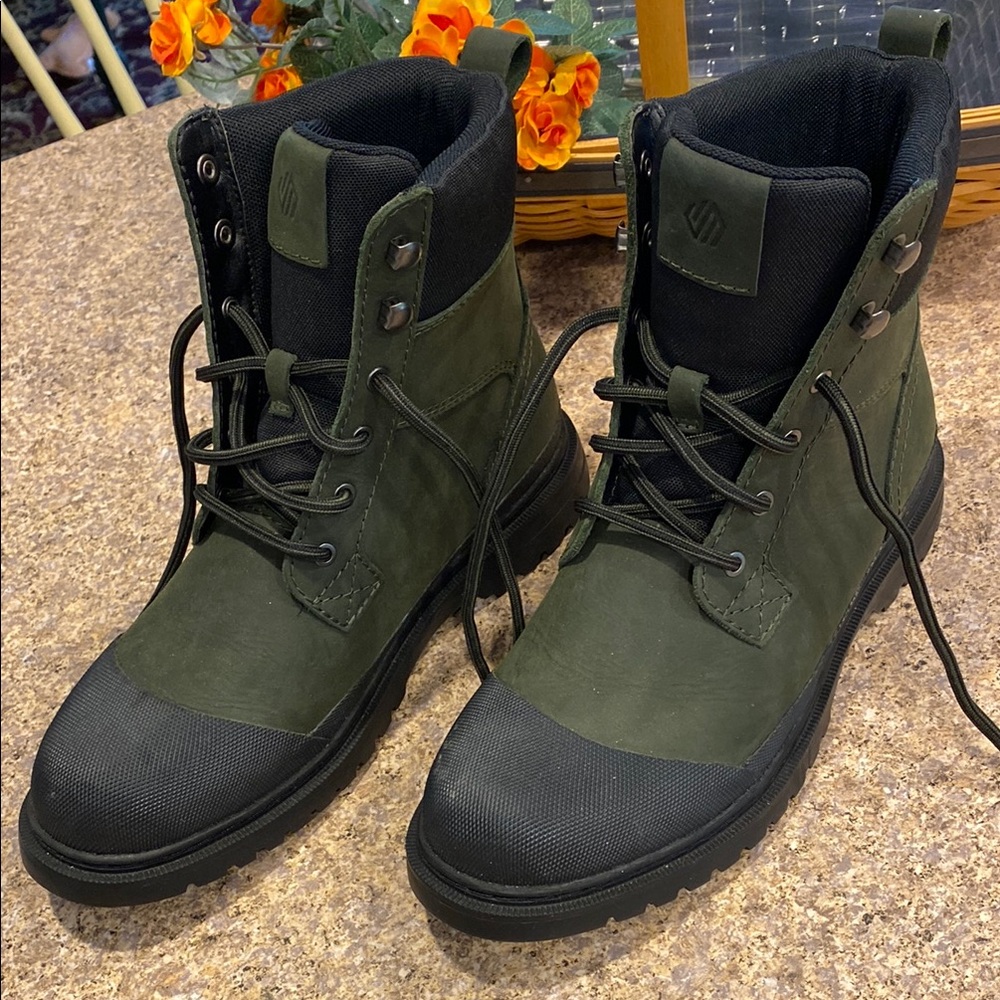 Johnston & Murphy Elemental Cap Boots (Missing Innersoles) 8.5M Work Boot Olive